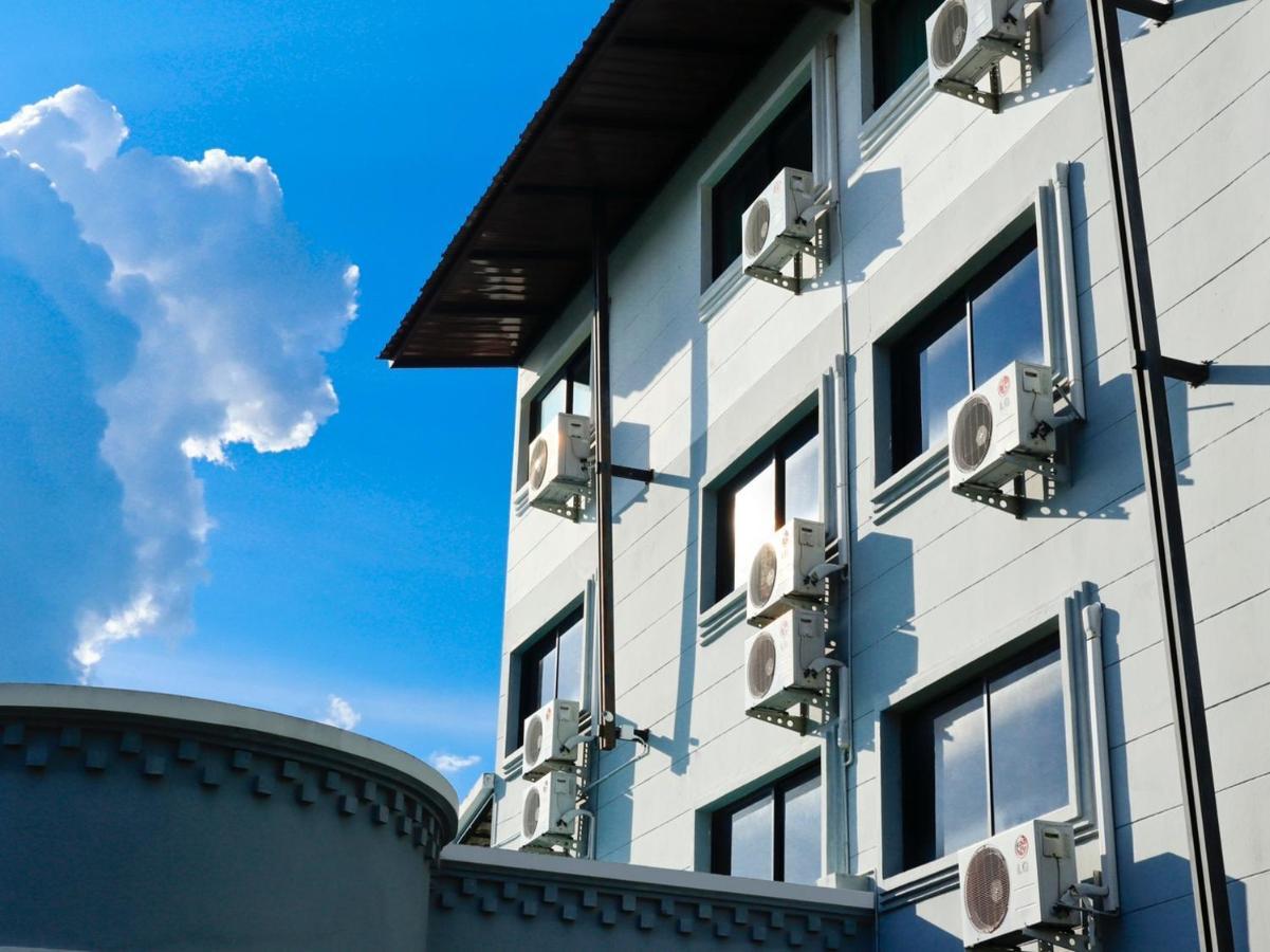 Airbest Gemtree Lampang Hotel Bagian luar foto