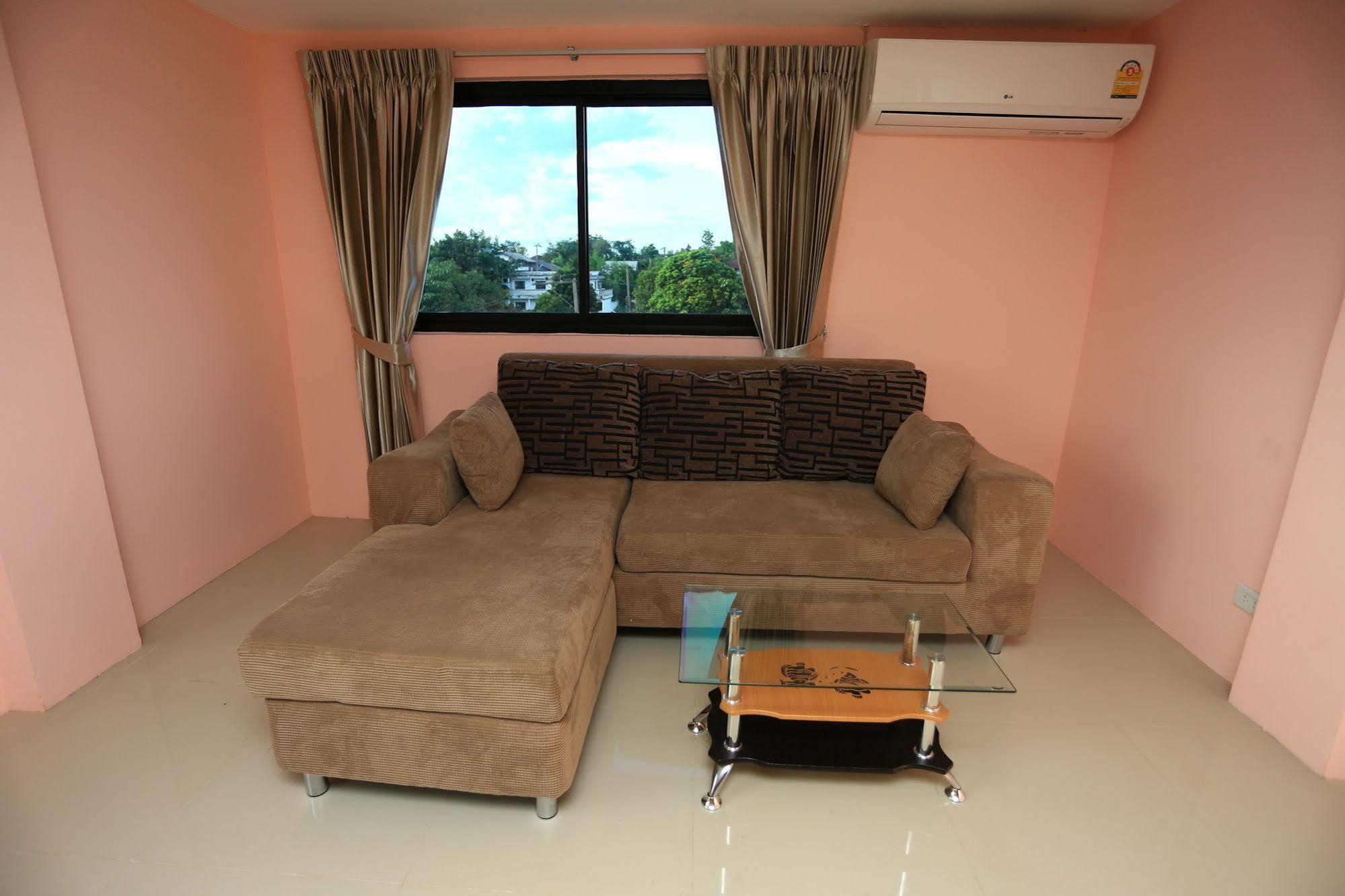 Airbest Gemtree Lampang Hotel Bagian luar foto