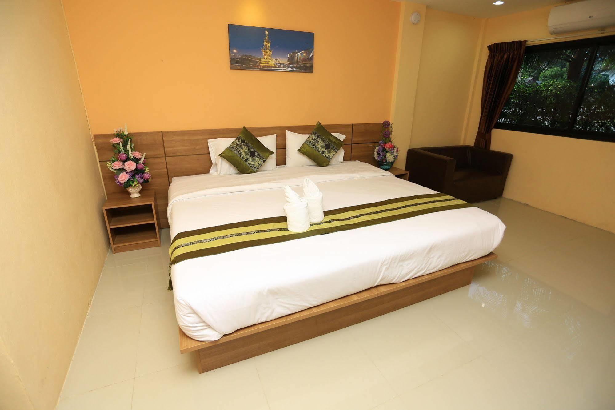 Airbest Gemtree Lampang Hotel Bagian luar foto