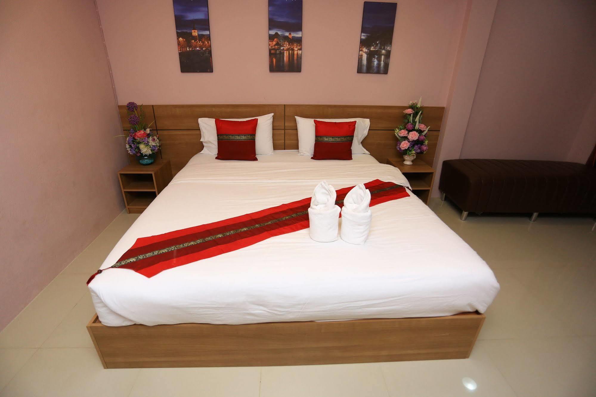 Airbest Gemtree Lampang Hotel Bagian luar foto
