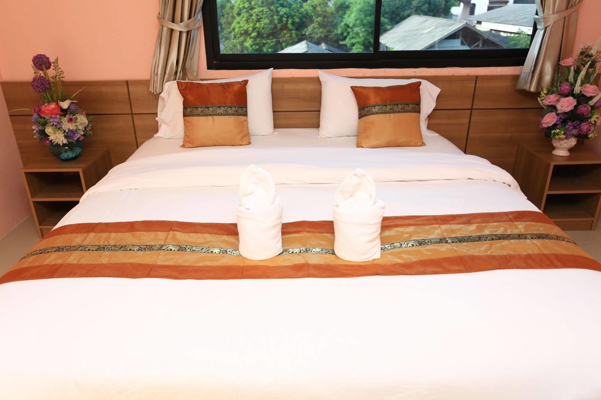 Airbest Gemtree Lampang Hotel Bagian luar foto